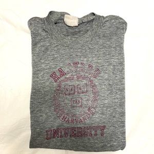 Vintage *genuine* Harvard University t-shirt - super soft!